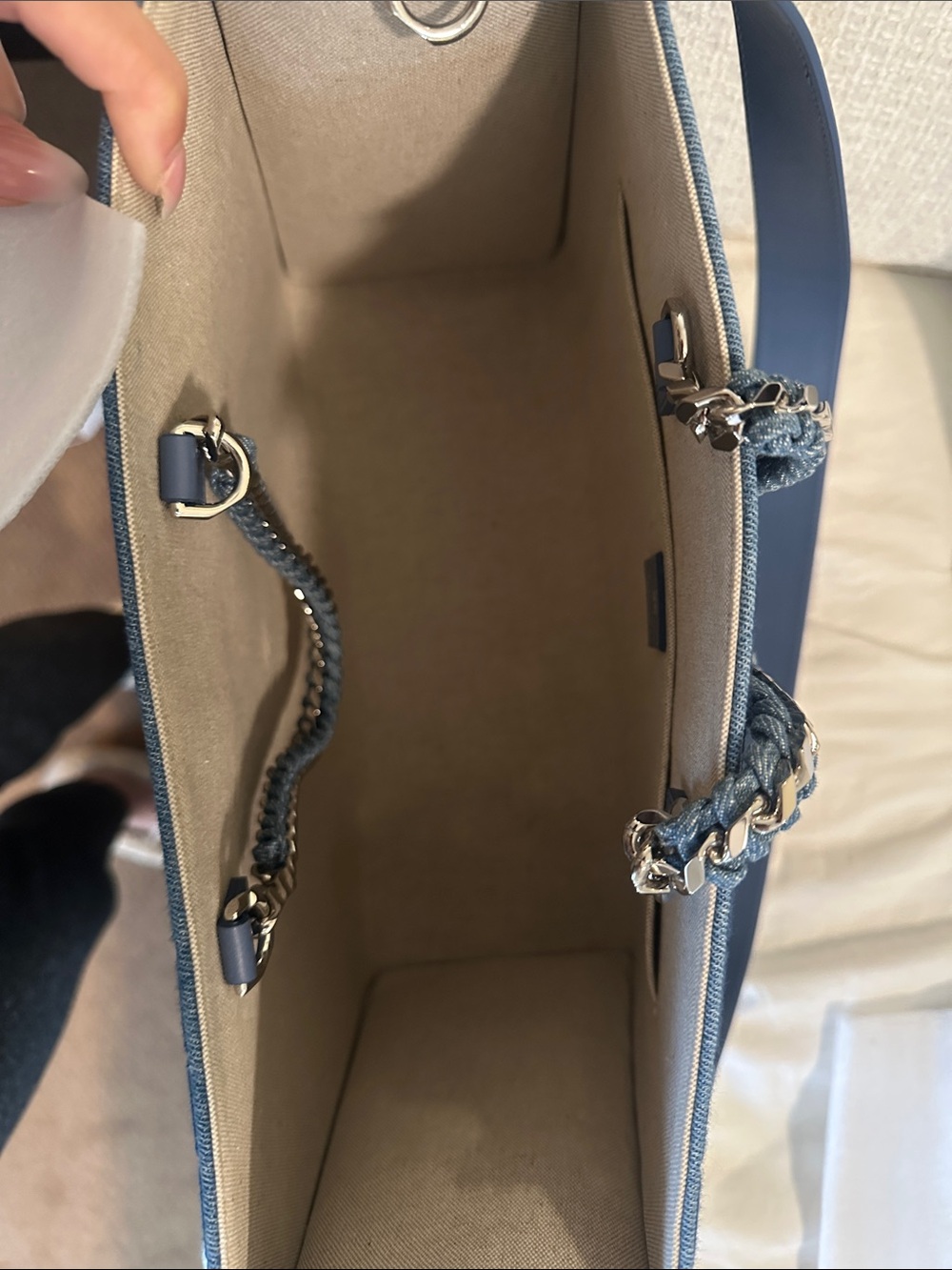 GIVENCHY G Tote Bag Medium in 4G Logo Denim with Chain Handle ๐ - Picture 6 of 6